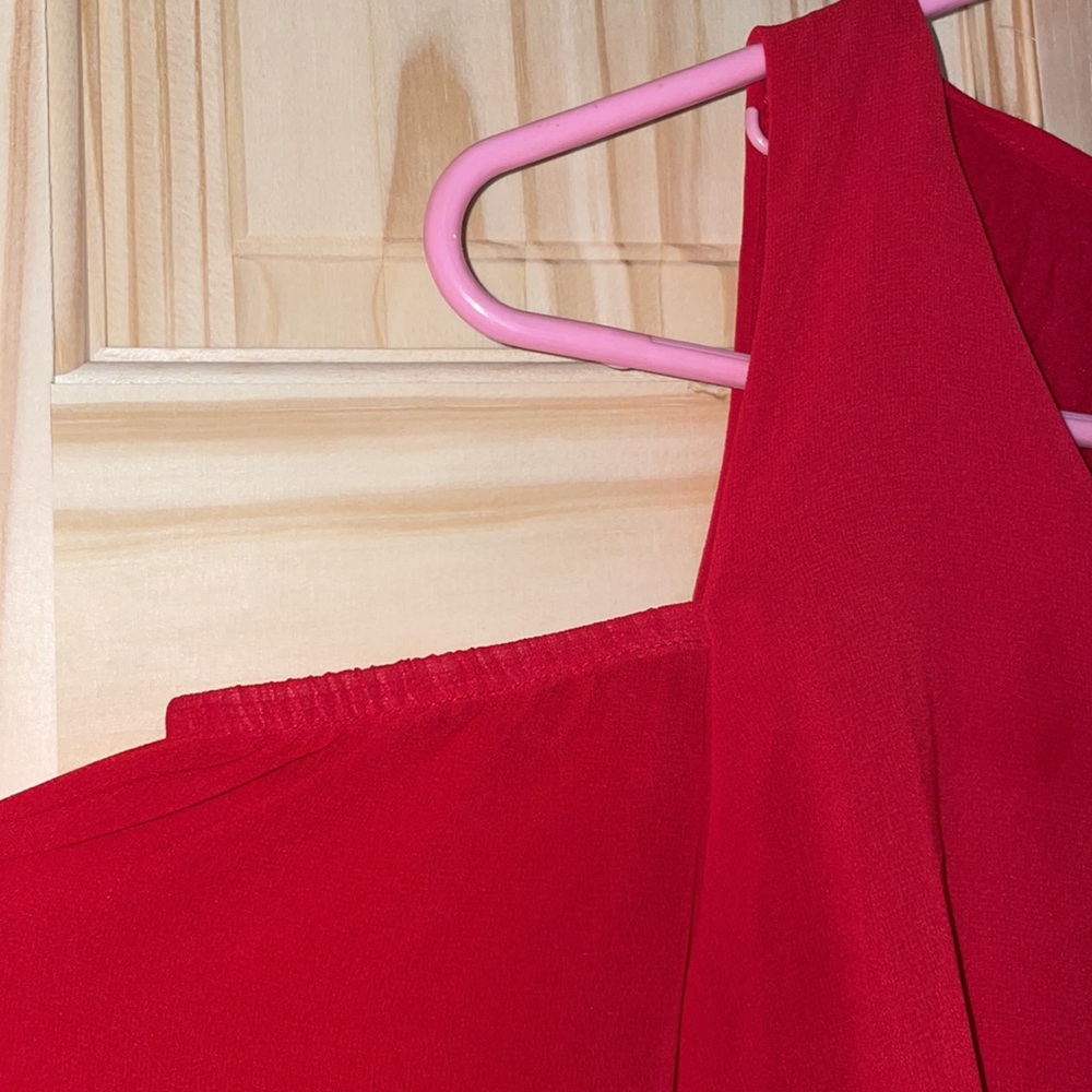 Red blouse - Picture 3 of 5